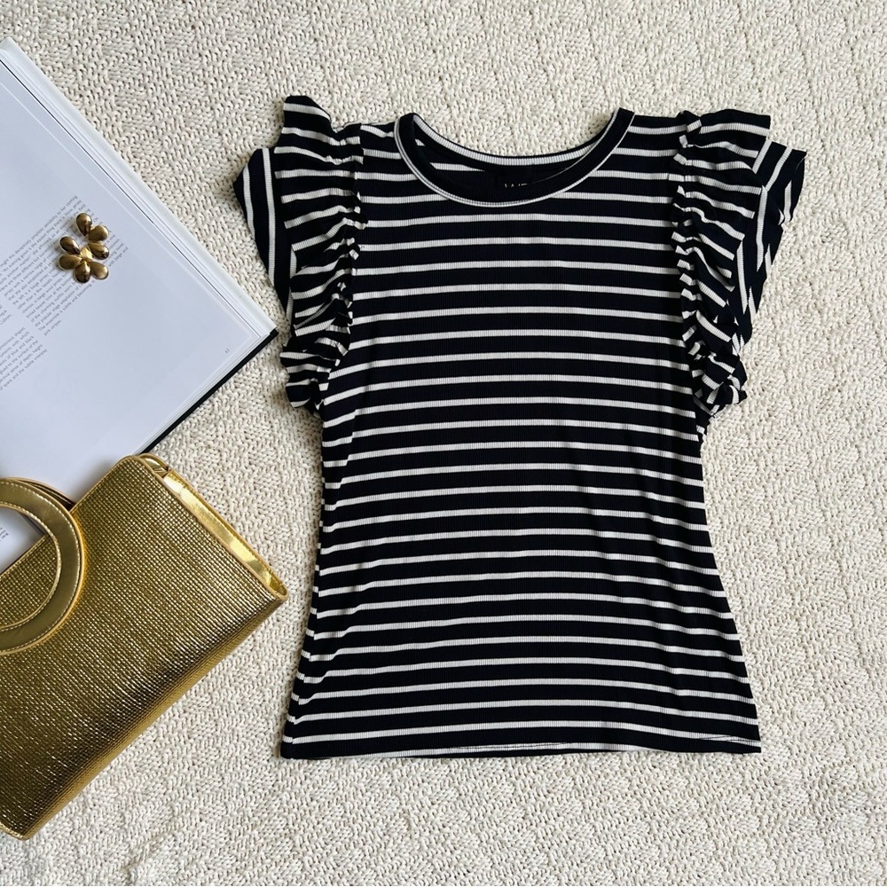 W5 Stripped Print Ruffle Short Sleeve Top | Black & White | Size: M | Women